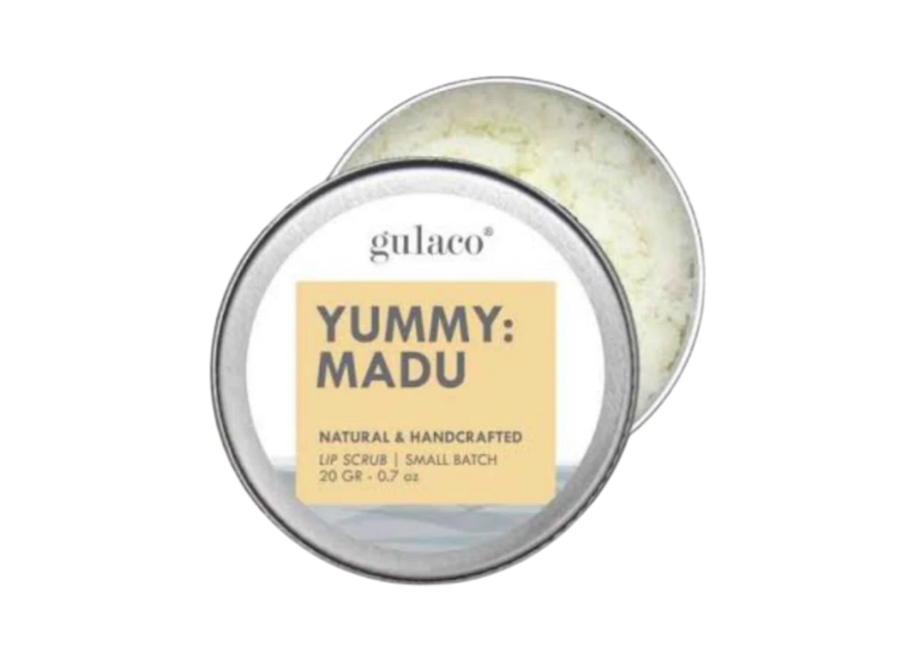 Tampilan produk lip scrub madu dari Gulaco Yummy Lip Scrub